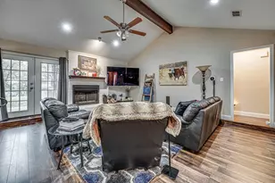 211 Willow Creek Ct, Mansfield, TX 76063 - Photo 6