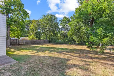 1211 W Owing Street, Denison, TX 75020 - Photo 22