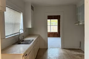 1025 Palm St, Abilene, TX 79602 - Photo 12