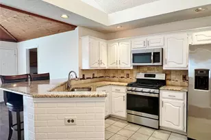 906 Moore St, Cedar Hill, TX 75104 - Photo 6