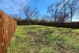 2121 S Edgewood Terrace, Fort Worth, TX 76105 - Photo 10