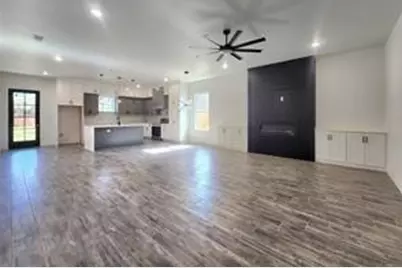 2121 S Edgewood Terrace, Fort Worth, TX 76105 - Photo 6