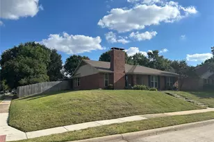 2424 Oak Grove Dr, Plano, TX 75074 - Photo 2