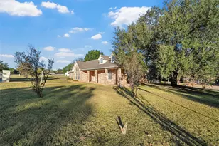 306 Baker Ln, Robinson, TX 76706 - Photo 2