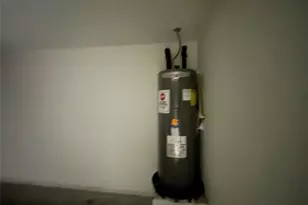 3331 Avenue L, Fort Worth, TX 76105 - Photo 18