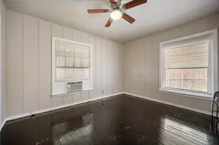 3837A Earl St, Fort Worth, TX 76111 - Photo 8