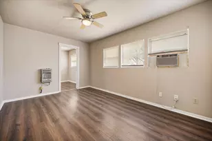 3837B Earl St, Fort Worth, TX 76111 - Photo 26