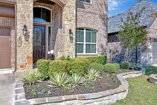 437 Chestnut Ln, Roanoke, TX 76262 - Photo 2