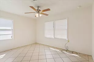 2424 S 26th St, Waco, TX 76706 - Photo 16
