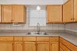 2424 S 26th St, Waco, TX 76706 - Photo 12