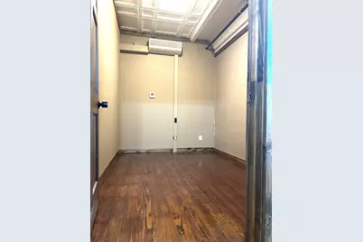 301 E Criner Street #2, Grandview, TX 76050 - Photo 2