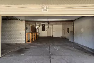 730 Pinehill Ln, Grand Prairie, TX 75052 - Photo 6