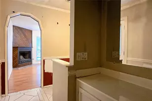 730 Pinehill Ln, Grand Prairie, TX 75052 - Photo 14