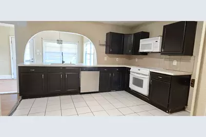 730 Pinehill Lane, Grand Prairie, TX 75052 - Photo 18