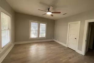 800 Jefferson St, Bowie, TX 76230 - Photo 6