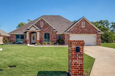 820 N Tejas Drive, Sanger, TX 76266 - Photo 4