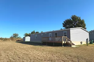 312 Candlewood Cir, Gainesville, TX 76240 - Photo 20