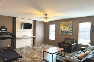 312 Candlewood Cir, Gainesville, TX 76240 - Photo 12