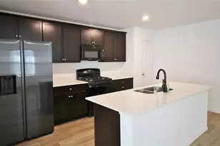 1013 Lady Bird St, Ennis, TX 75119 - Photo 12