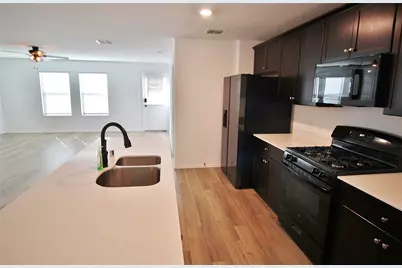 1013 Lady Bird Street, Ennis, TX 75119 - Photo 10