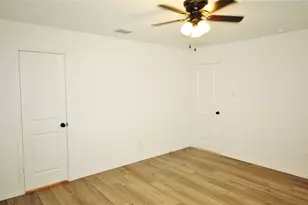 1013 Lady Bird St, Ennis, TX 75119 - Photo 14