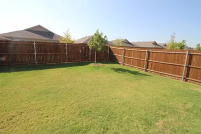 1013 Lady Bird Street, Ennis, TX 75119 - Photo 32