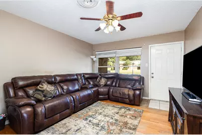 808 Ravenwood Drive, Arlington, TX 76013 - Photo 2