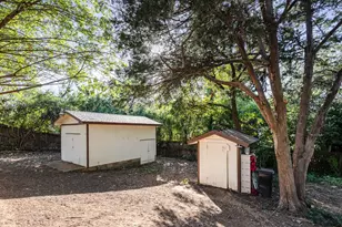 808 Ravenwood Dr, Arlington, TX 76013 - Photo 26