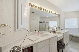 5010 Coventry Ln, Arlington, TX 76017 - Photo 12