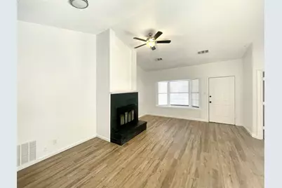 5518 Creek Valley Drive, Arlington, TX 76018 - Photo 6