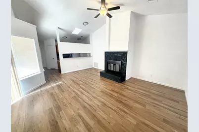 5518 Creek Valley Drive, Arlington, TX 76018 - Photo 4