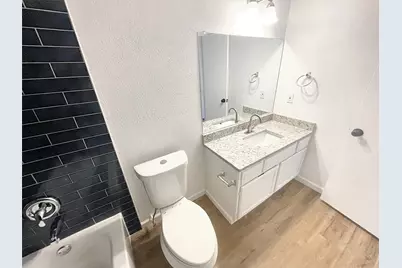 5518 Creek Valley Drive, Arlington, TX 76018 - Photo 32