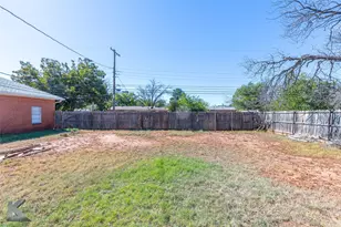 1934 N Mockingbird Ln, Abilene, TX 79603 - Photo 24