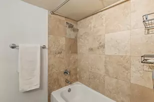 4777 Cedar Springs Rd, Dallas, TX 75219 - Photo 14