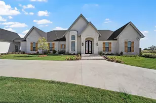 144 Yellow Rose St, Lorena, TX 76655 - Photo 2