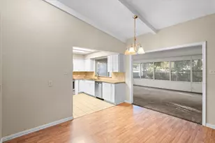 906 Lemontree Ct, Arlington, TX 76017 - Photo 12