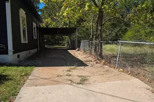 1106 6th St SE, Paris, TX 75460 - Photo 10