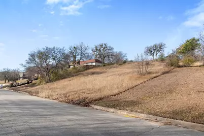 304 Willow Ridge Court, Fort Worth, TX 76103 - Photo 20