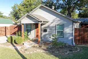 605 E Graham St, McKinney, TX 75069 - Photo 2