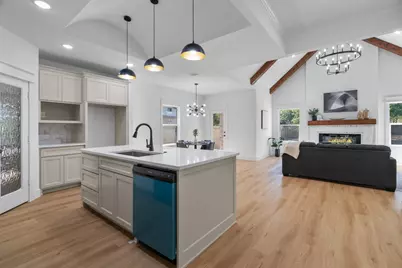 8811 Silver Creek Road, White Settlement, TX 76108 - Photo 6