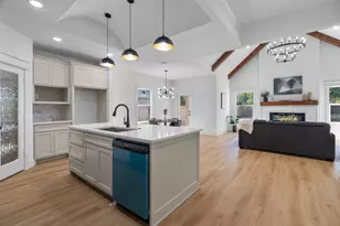 8811 Silver Crk Rd, White Settlement, TX 76108 - Photo 6