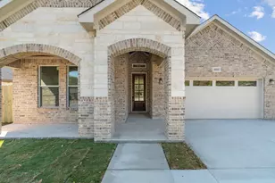 8811 Silver Crk Rd, White Settlement, TX 76108 - Photo 4