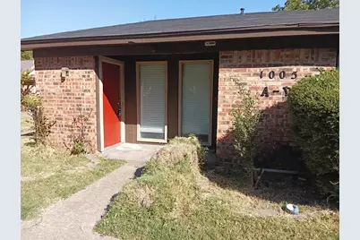 1005 W Sanford Street #A, Arlington, TX 76012 - Photo 1