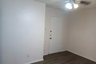 1005 W Sanford St, Arlington, TX 76012 - Photo 4