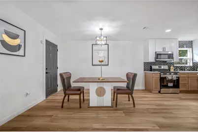 5608 Helmick Avenue, Fort Worth, TX 76107 - Photo 8