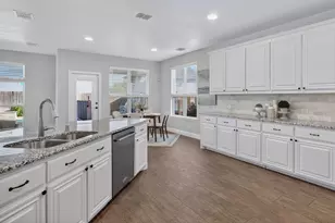 9505 Meadowpark Dr, Denton, TX 76226 - Photo 8