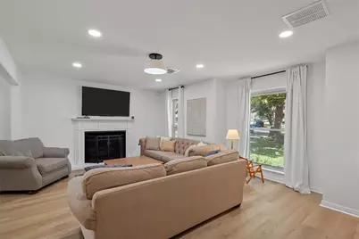 5625 Lake Jackson Street, Waco, TX 76710 - Photo 4