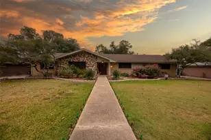 5122 Meadowbrook Dr, Greenville, TX 75402 - Photo 2