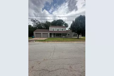 701 Hulme Street, Bowie, TX 76230 - Photo 1