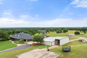 2560 Shady Oaks Cir, Glen Rose, TX 76043 - Photo 4